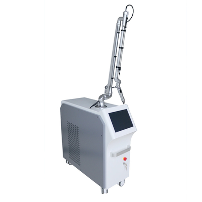 2000W Q Switched Laser Machine per la rimozione del tatuaggio con 7 bracci articolati articolati